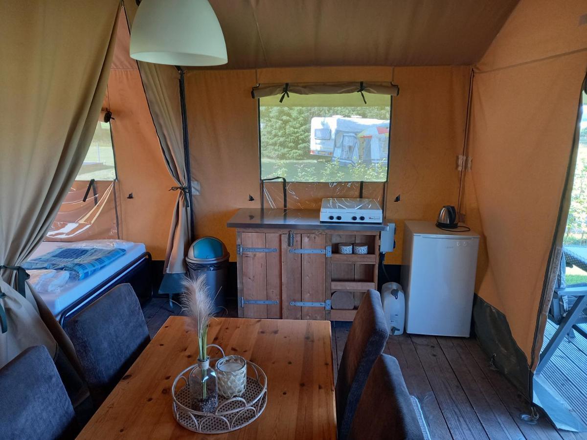 Comfort Safaritent 6 Pers En Mini Camping Zwiggelte Exteriér fotografie